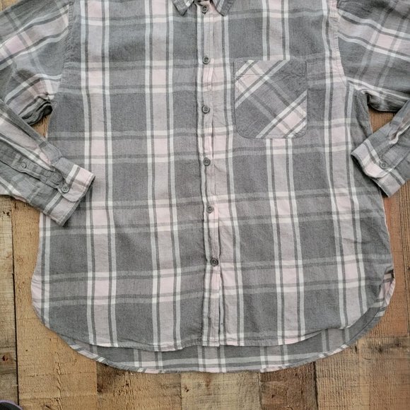 Time and Tru Gray and Pink Plaid Flannel Button Down Large - Picture 5 of 16